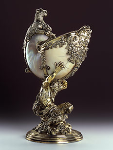 Nautiluspokal
Balthasar Permoser (Entwurf)
Bernhard Quippe (Ausführung)
Um 1707; Nautilusgehäuse, Silber, vergoldet
Grünes Gewölbe, Staatliche Kunstsammlungen Dresden,
Foto: Jürgen Karpinski